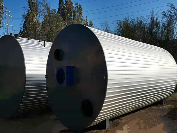 Horizontal asphalt tank