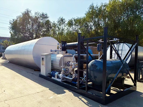 Heat transfer oil asphalt tank